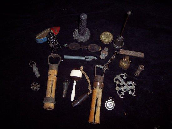 Appraisal: A th Century brass cased foldout magnifying glass and a