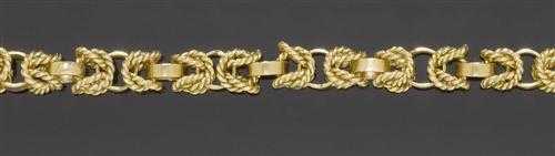 Appraisal: GOLD SAUTOIR ca Yellow gold g Classic King's chain partially