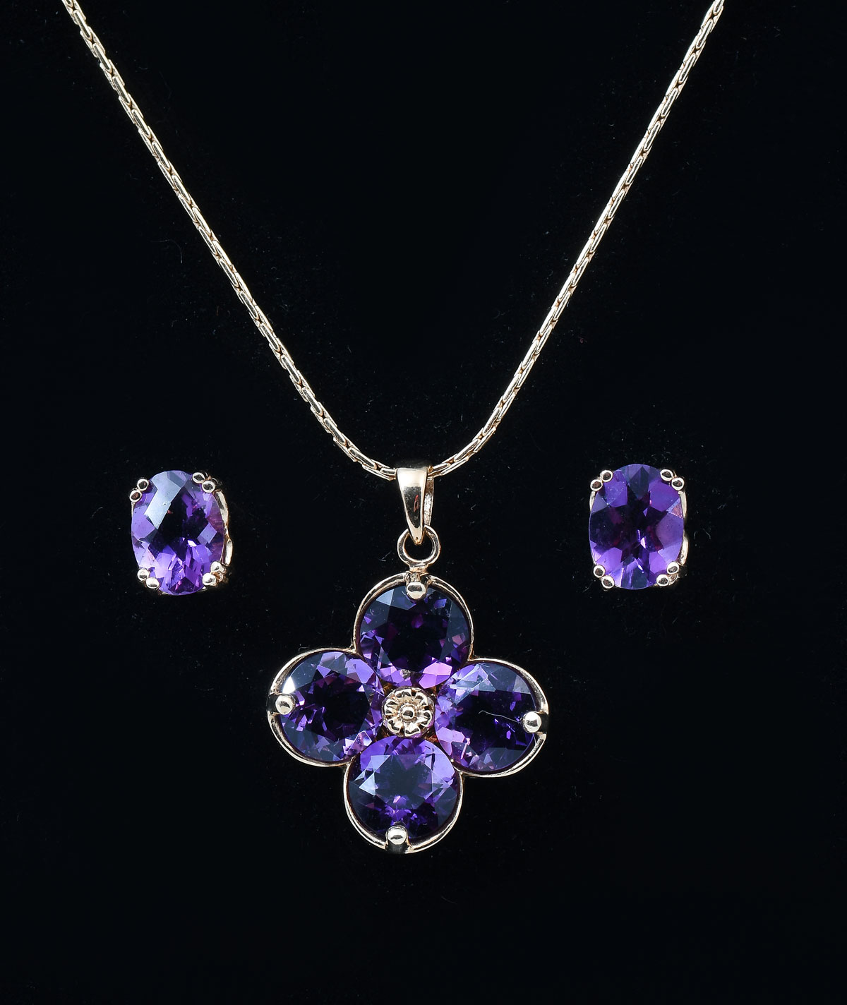 Appraisal: K AMETHYST NECKLACE EARRING SET K yellow gold necklace and