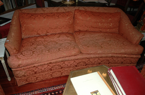 Appraisal: A MODERN FIVE PIECE LOUNGE SUITE Comprising a settee three