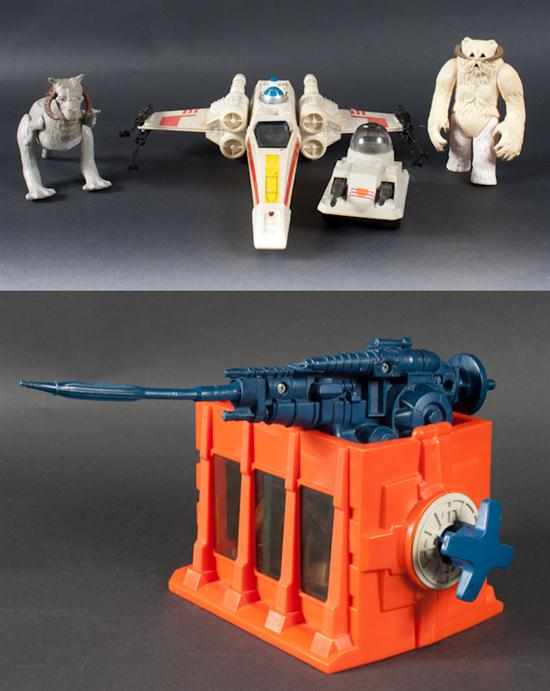 Appraisal: Three Kenner ''Star Wars'' vehicles and two figures including ''X-Wing