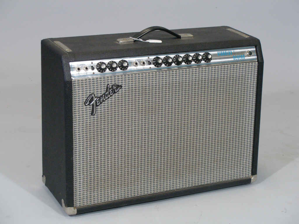 Appraisal: Fender Vibrolux Reverb Tube Amplifier serial ca s x silverface