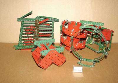 Appraisal: Meccano a quantity of part incomplete models including some fairground