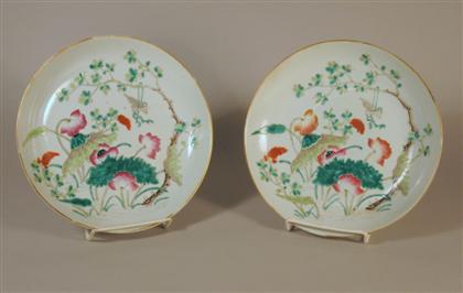 Appraisal: Pair of Chinese famille verte porcelain plates rubbed tongzhi mark