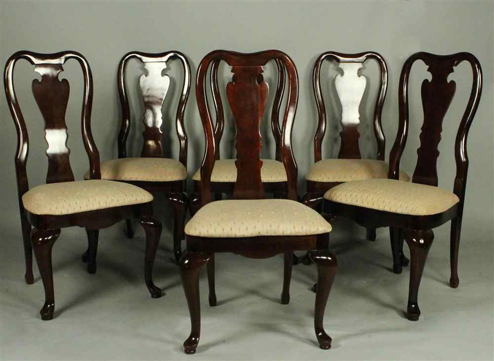 Appraisal: THOMASVILLE SET OF QUEEN ANNE STYLE MAHOGANY CHAIRS the curved