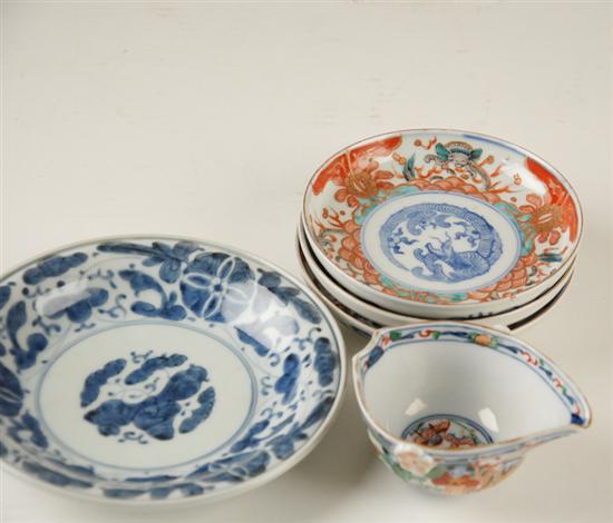 Appraisal: Five Pieces of th C Imari four shallow dishes and