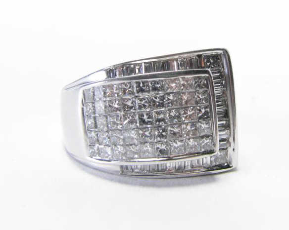 Appraisal: K white gold ring with princess-cut diamonds weighing approximately ct