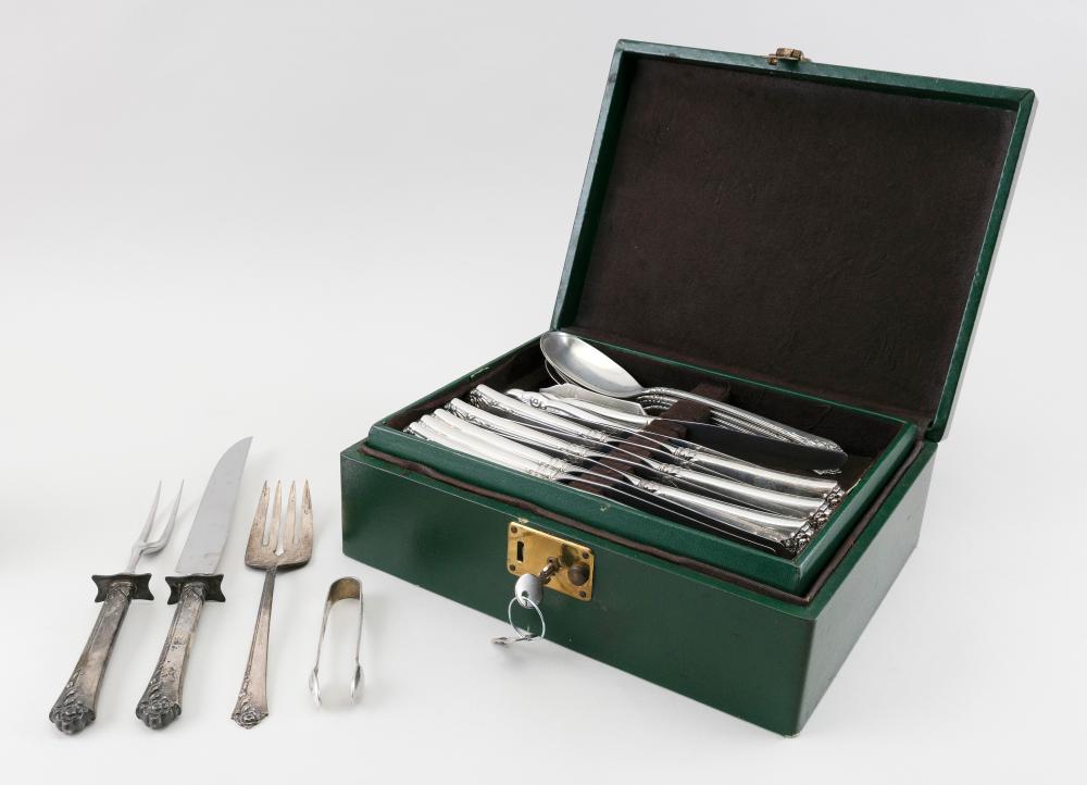 Appraisal: ONEIDA HEIRLOOM CASED DAMASK ROSE STERLING SILVER FLATWARE SET APPROX