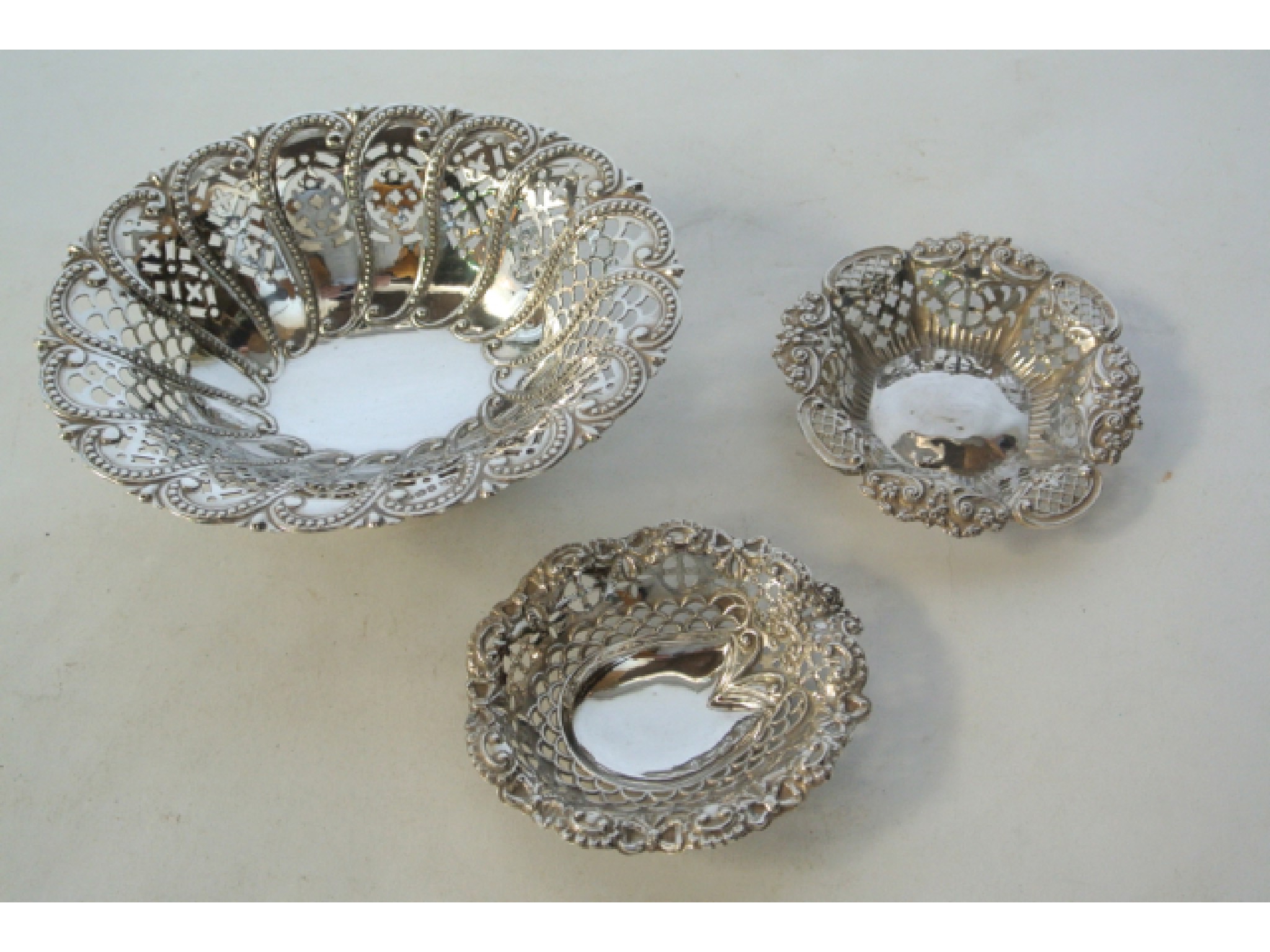 Appraisal: A Victorian silver bon-bon dish Atkin Brothers Sheffield the oval