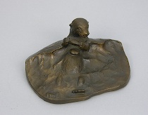 Appraisal: Wah Ming Chang Chinese - An amusing small bronze of