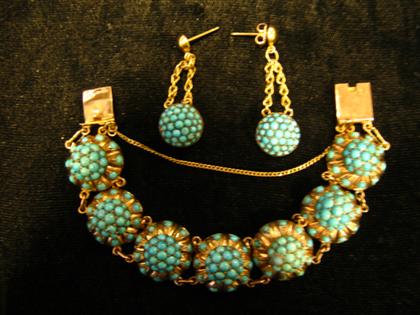 Appraisal: karat yellow gold turquoise bracelet and earringsSplit turquoise beads set