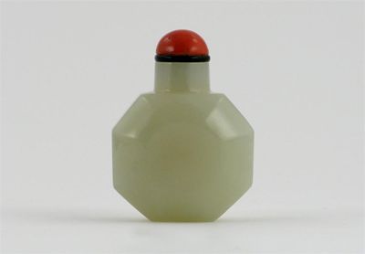 Appraisal: A Chinese pale celadon jade octagonal snuff bottle late th