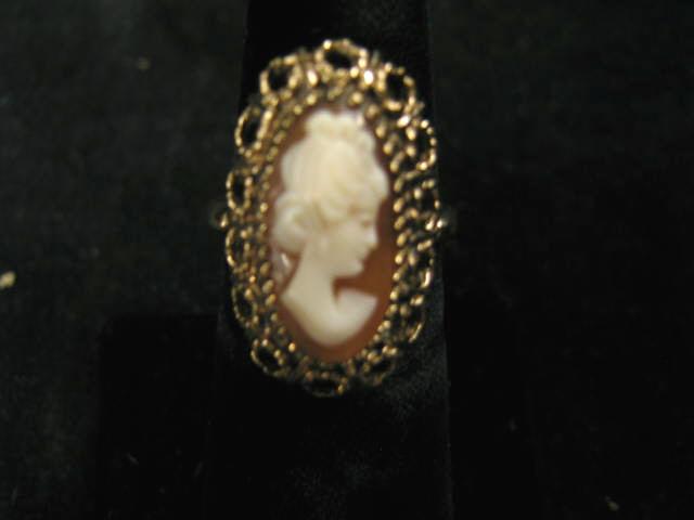 Appraisal: Cameo Ring carved shell portrait of a lady surrounded by