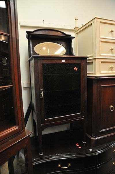 Appraisal: AN EDWARDIAN MIRROR BACK SIDE CUPBOARD WITH GLASS INSET