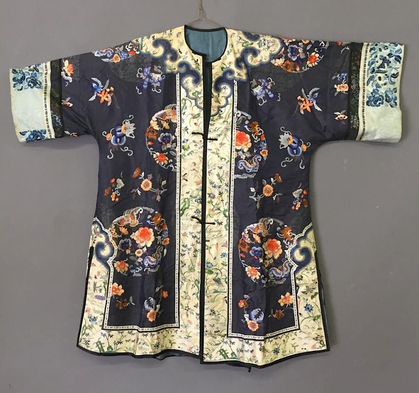 Appraisal: Fine Chinese Silk Court Robe Fine Chinese silk court robe