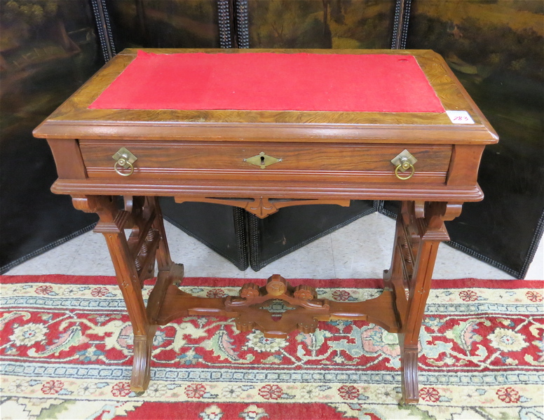 Appraisal: A VICTORIAN WALNUT WRITING TABLE American last quarter of the