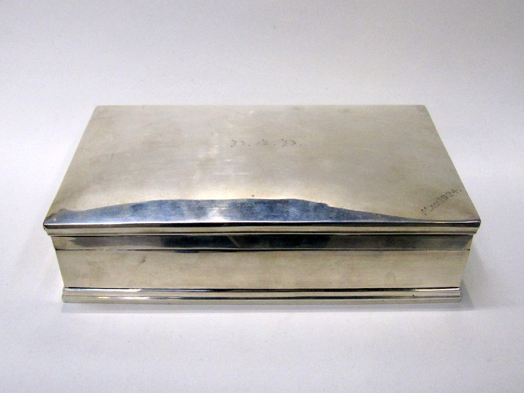 Appraisal: Silver cigarette box Birmingham