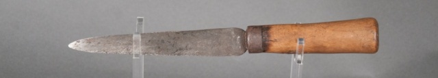 Appraisal: th c Handmade Spearpoint-Style Side Knife Rust and pitting to