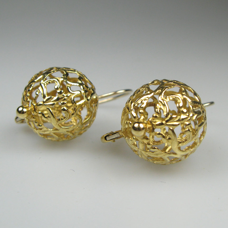 Appraisal: Pair Of Italian k Yellow Gold Earrings