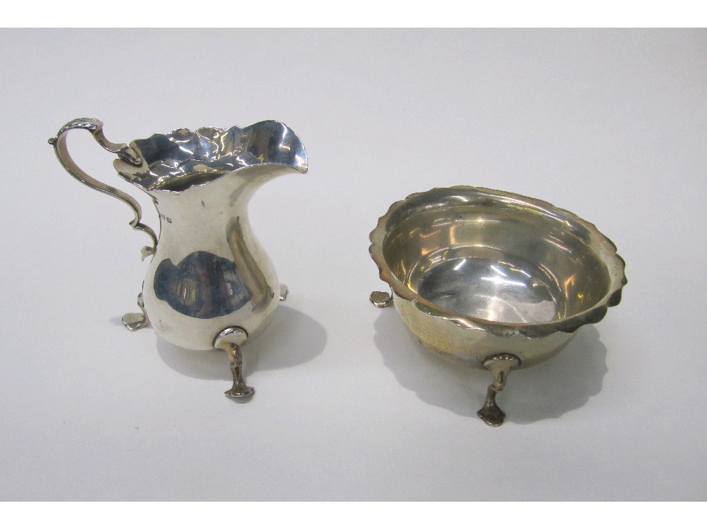 Appraisal: Silver cream and sugar Chester