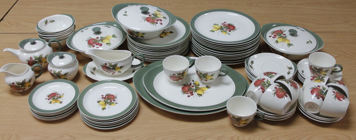 Appraisal: A Wedgwood Covent Gardens pattern part dinner service to include