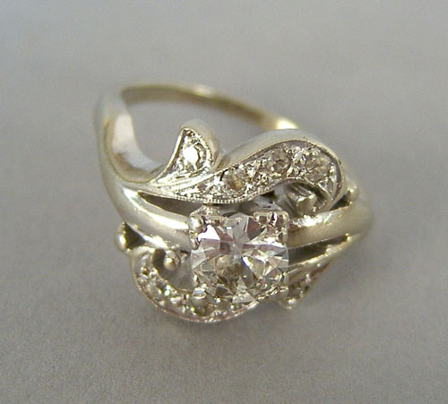 Appraisal: K white gold ring with Old European cut center diamond