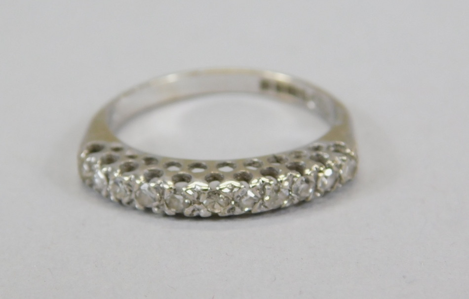 Appraisal: An ct white gold diamond ring the ring set with