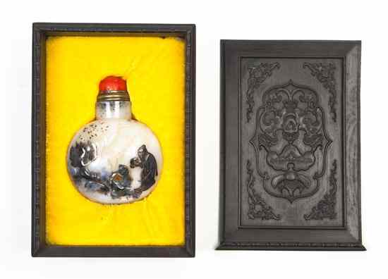 Appraisal: A Carved Agate Snuff Bottle with Box the bottle of