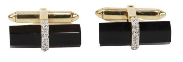 Appraisal: pair Gent's kt yellow gold cufflinks hexagonal onyx rod with