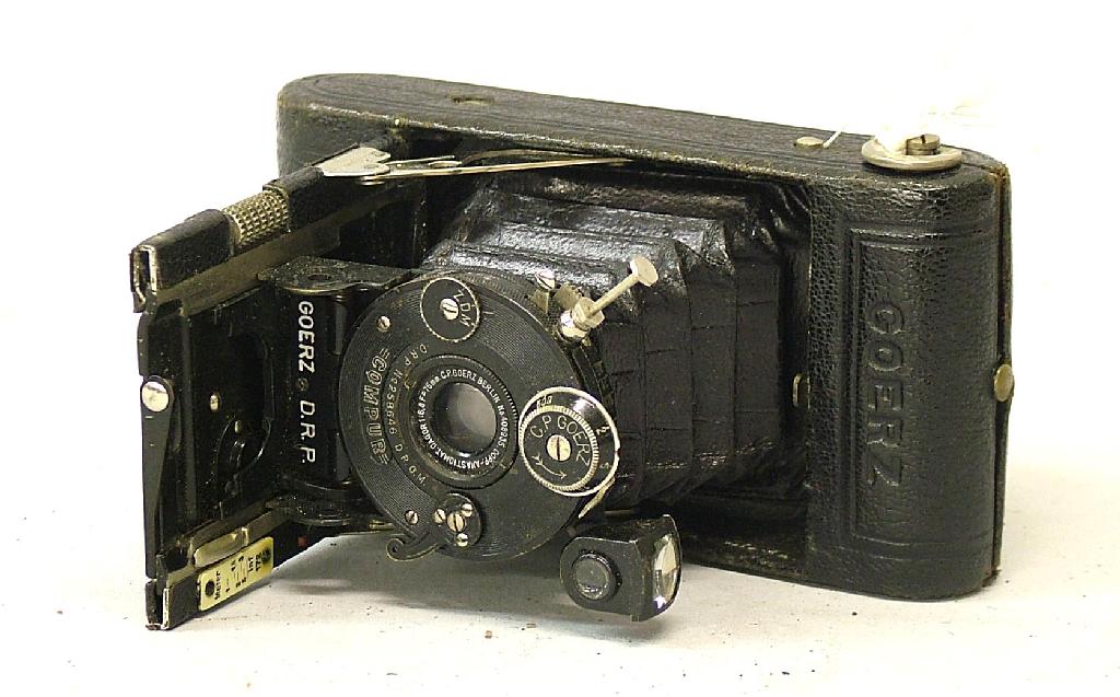 Appraisal: Goerz Tenax folding bed rollfilm camera with Compur shutter