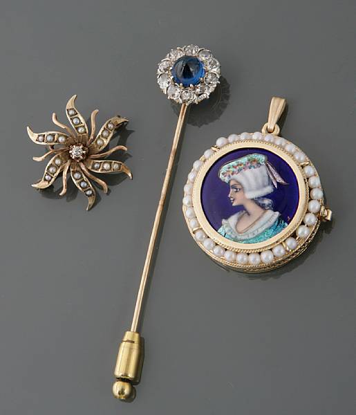 Appraisal: An enamel seed pearl and gold pendant with brooch and