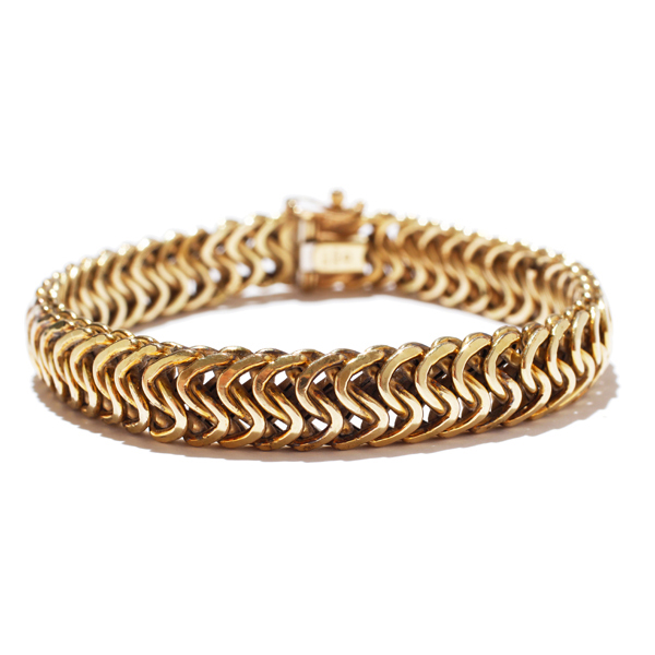 Appraisal: Gold K fancy chain link bracelet marked Italy g long