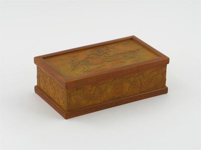 Appraisal: A Chinese bamboo venereed rectangular box and cover the sides