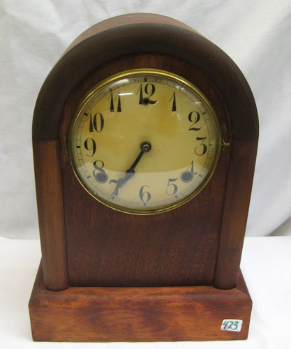 Appraisal: AN AMERICAN MANTEL CLOCK AND A GERMAN CUCKOO CLOCK The