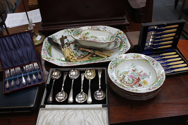 Appraisal: A QUANTITY OF VARIOUS CASED AND UNCASED SILVER PLATED CUTLERY