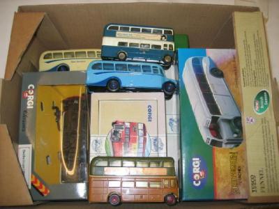 Appraisal: Five Classics bus models boxed E and five more boxes