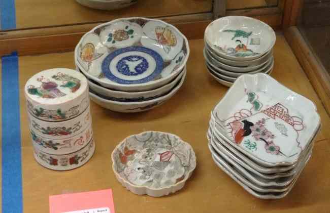 Appraisal: Lot misc Asian porcelain