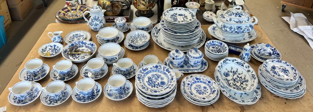 Appraisal: -PIECE 'BLUE ONION' PORCELAIN TABLE SERVICE ASSORTED MANUFACTURERS -Piece 'Blue