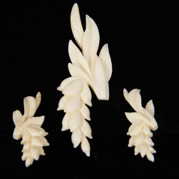 Appraisal: Ming's pc Honolulu Hawaiian Ivory 'Ginger' Brooch Pin Clip Earrings