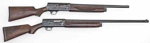 Appraisal: Remington Model Semi-Auto Shotguns Lot of Two gauge cyl bore