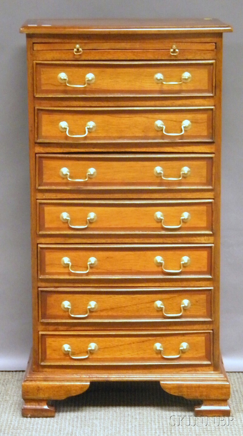 Appraisal: Chippendale-style Hardwood Eight-drawer Silver Chest ht wd dp in