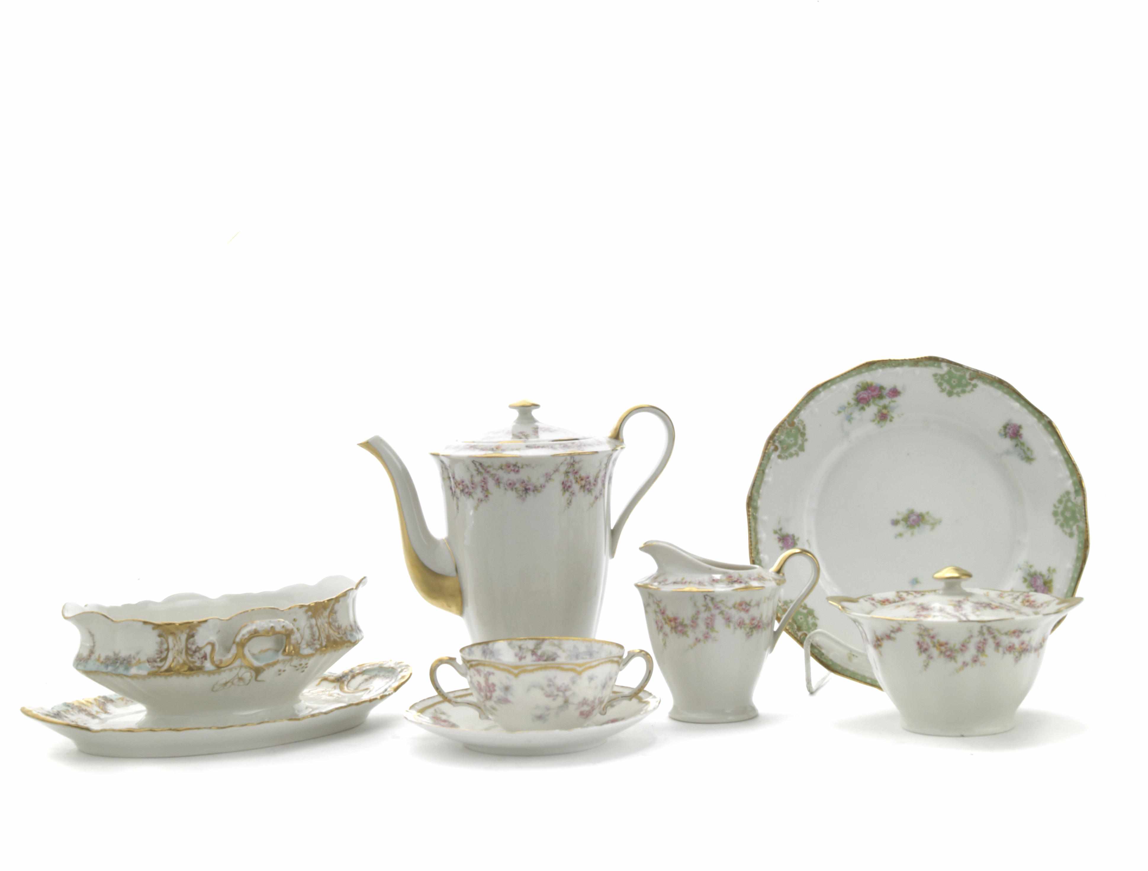 Appraisal: A large quantity of assorted Limoges porcelain dinner and teaware