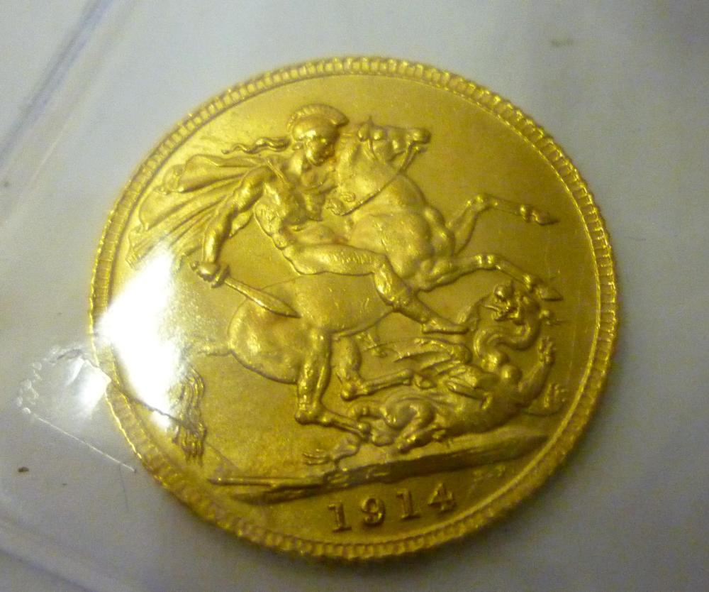 Appraisal: A GEORGE V GOLD SOVEREIGN