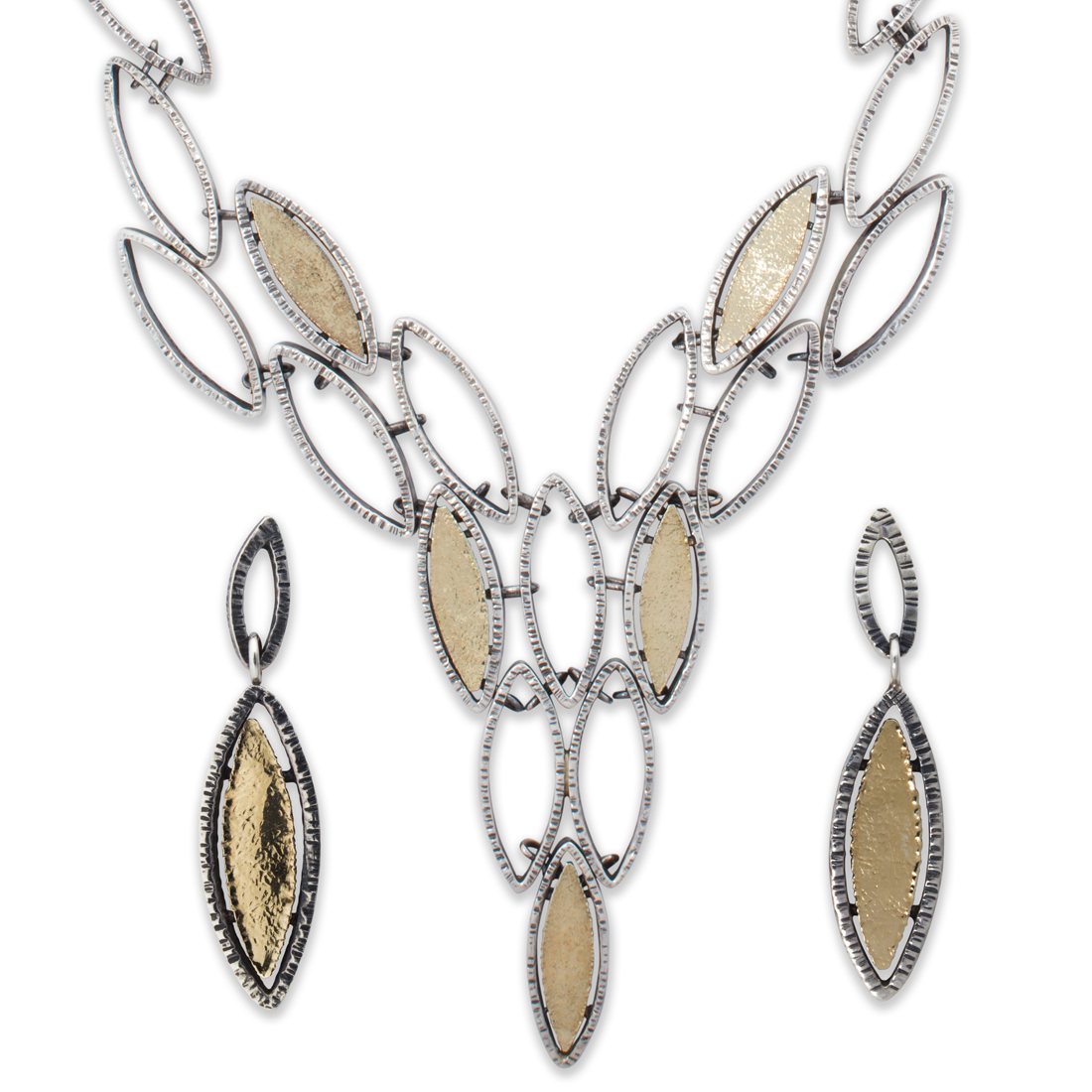 Appraisal: A STERLING SILVER NECKLACE AND EARRING SUITE DAVIDO BIGAZZI A