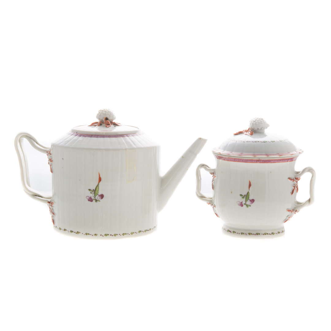 Appraisal: Chinese Export teapot and sugar bowl circa drum-form teapot and