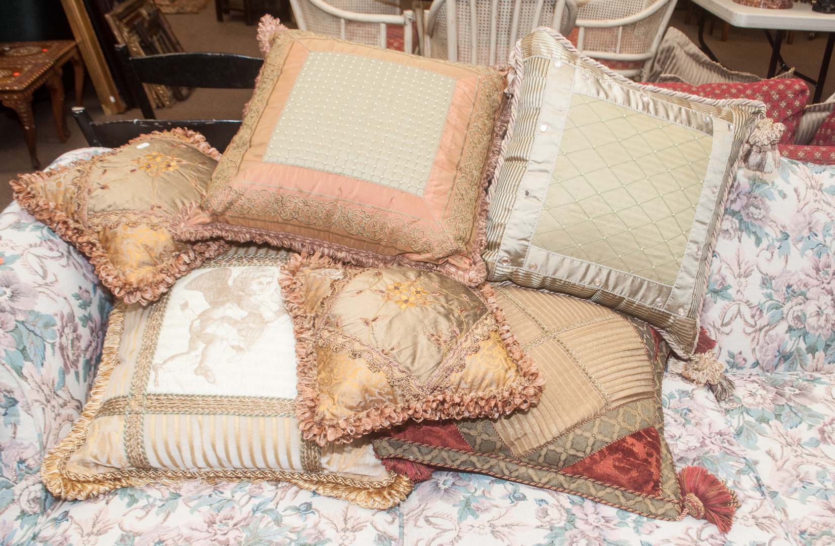 Appraisal: Six decorative pillows Undernumber