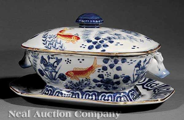 Appraisal: A Chinese Export Blue and White Porcelain Covered Tureen and