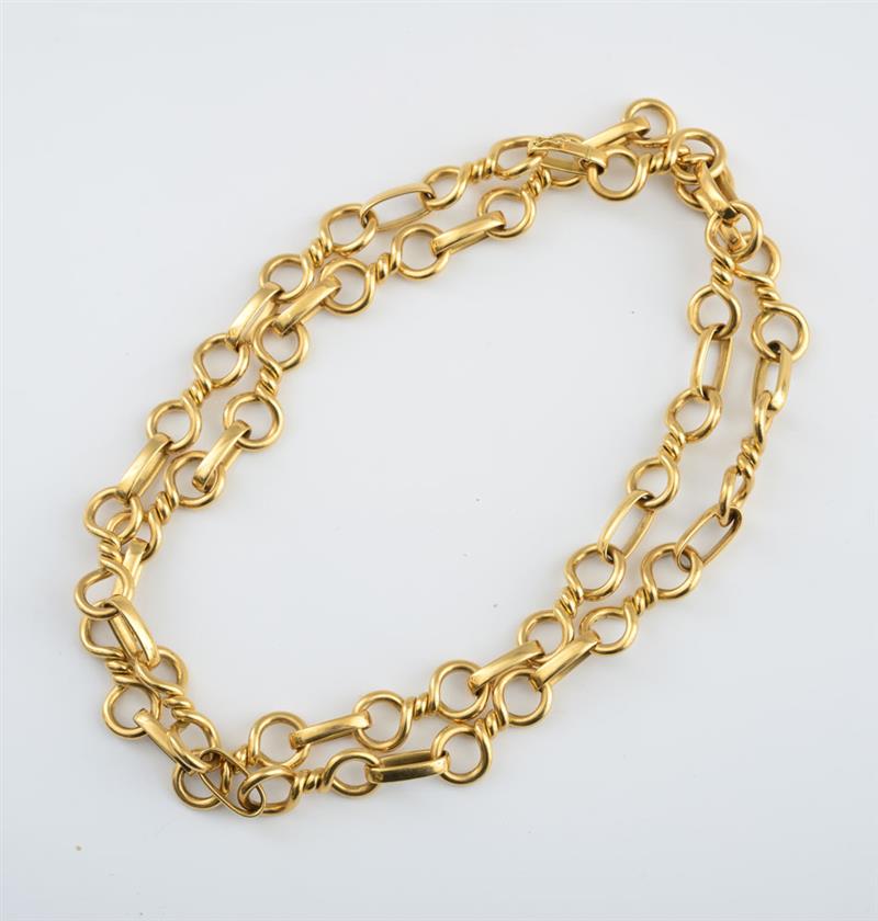 Appraisal: K GOLD CHAIN BULGARI Twisted figure-eight links joined by plain