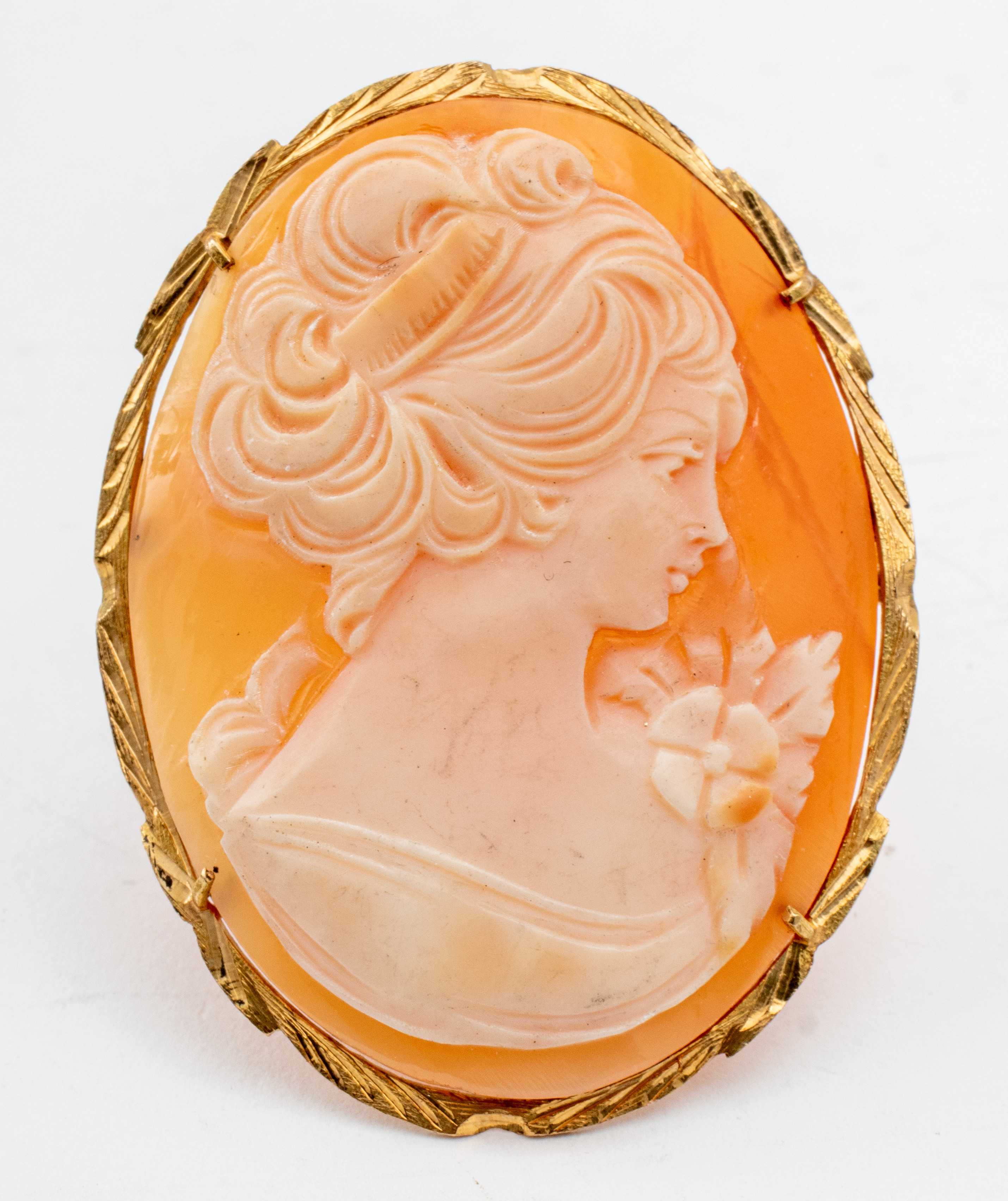 Appraisal: VINTAGE K YELLOW GOLD CAMEO BROOCH PENDANT Vintage K yellow