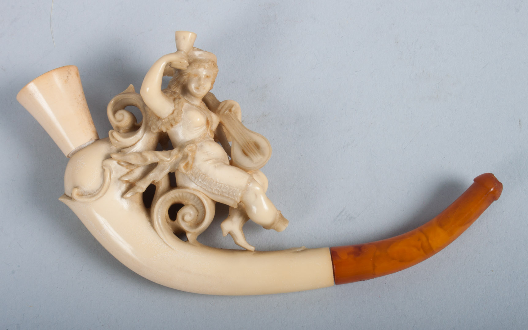 Appraisal: German carved meerschaum char root pipe early th century carved